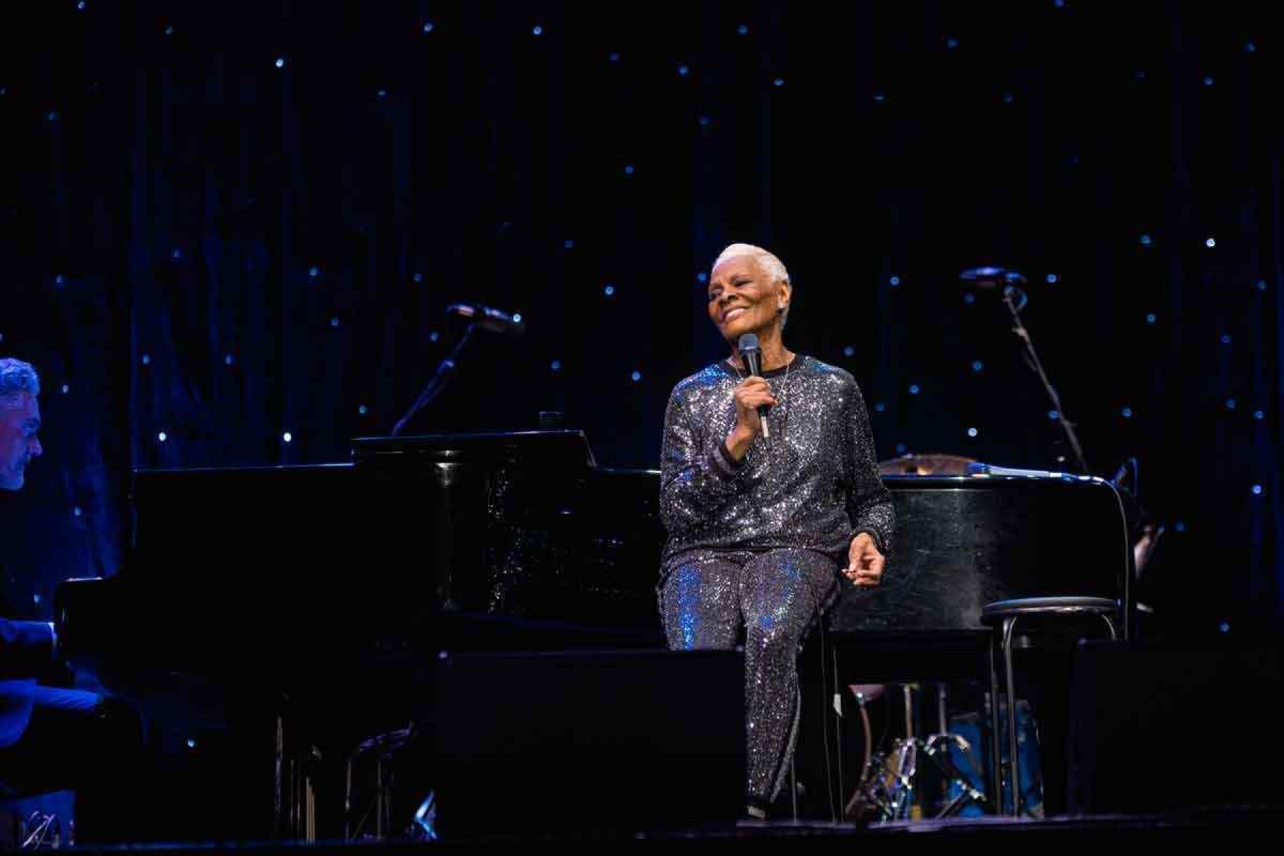 Dionne Warwick conta como enquadrou Snoop Dog. 'Ele cresceu muito'