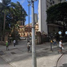 Confira onde serão instalados os novos banheiros públicos de BH - Google Street View