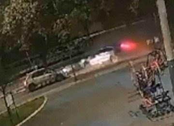 Acidente de trânsito aconteceu na Avenida dos Andradas, na altura do Bairro Vera Cruz, em BH. Motorista teria perdido controle de veículo -  (crédito: Redes Sociais / Reprodução )