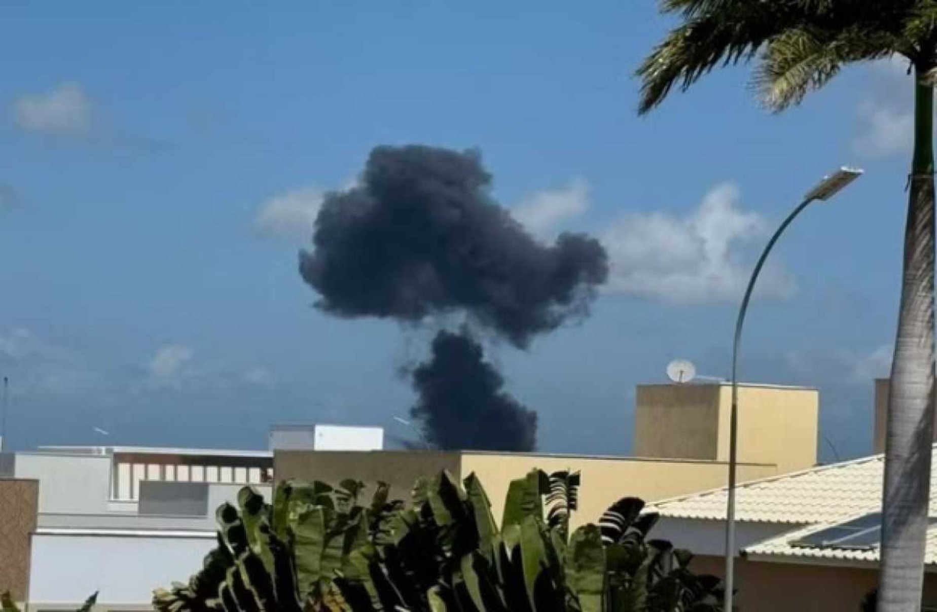 Caça da Força Aérea Brasileira cai em Natal