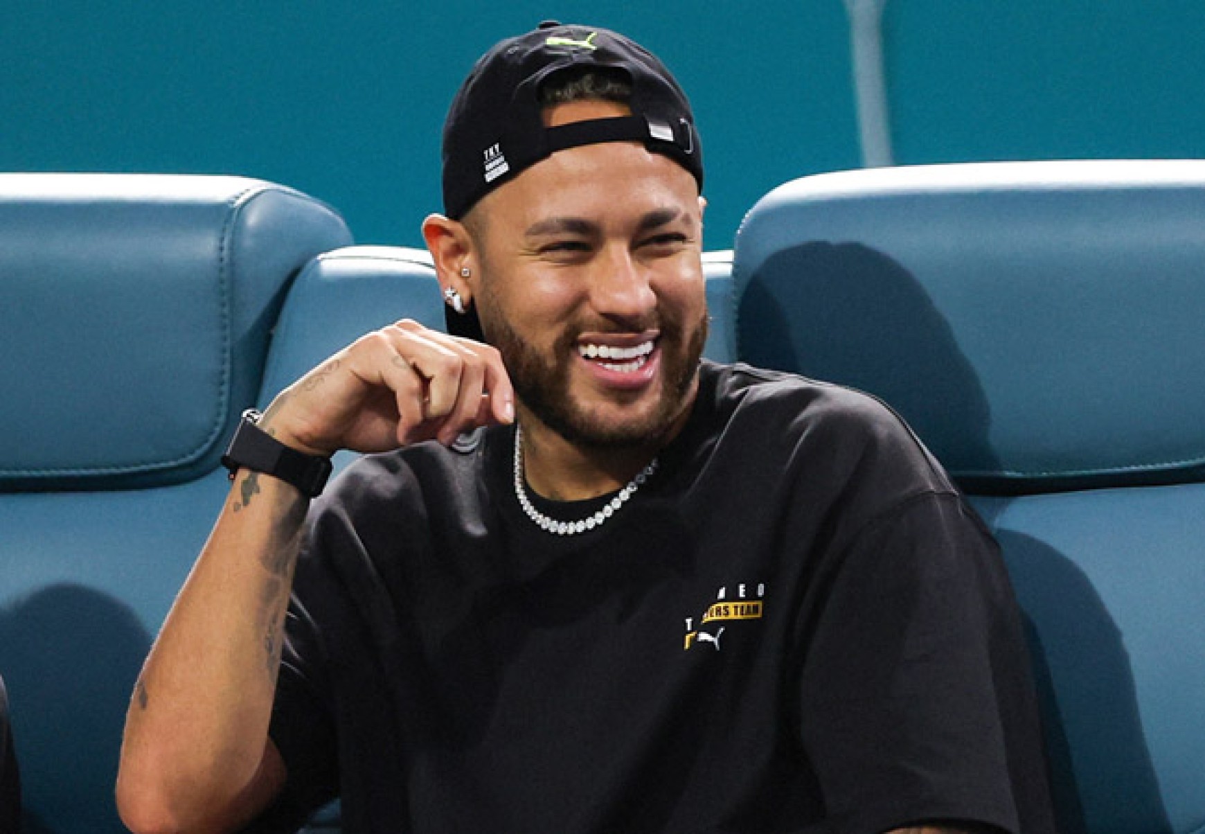  MIAMI GARDENS, FLORIDA - MARCH 25: Neymar attends a match between Carlos Alcaraz of Spain and Gael Monfils of France during the Miami Open at Hard Rock Stadium on March 25, 2024 in Miami Gardens, Florida.   Megan Briggs/Getty Images/AFP (Photo by Megan Briggs / GETTY IMAGES NORTH AMERICA / Getty Images via AFP)
     -  (crédito:  Getty Images via AFP)