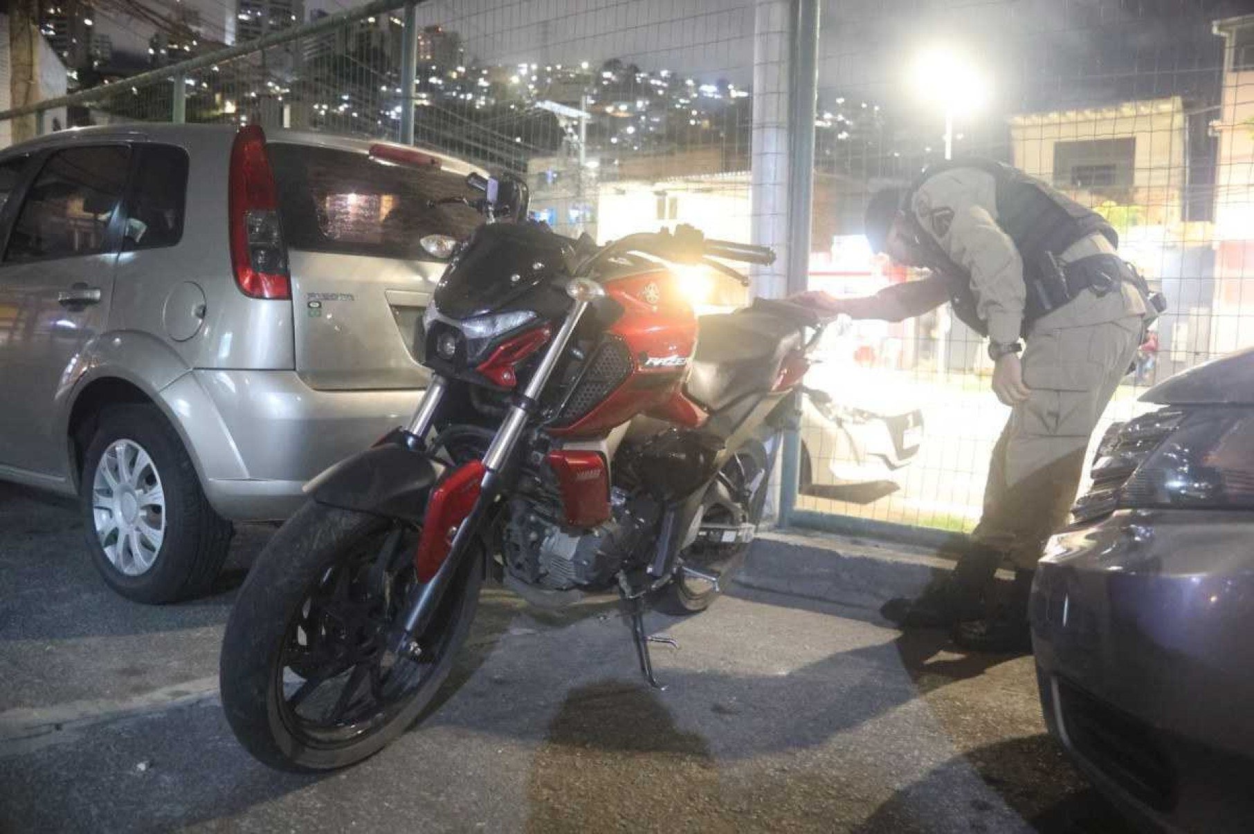 Suspeito de tentar furtar moto morre durante a fuga em BH
