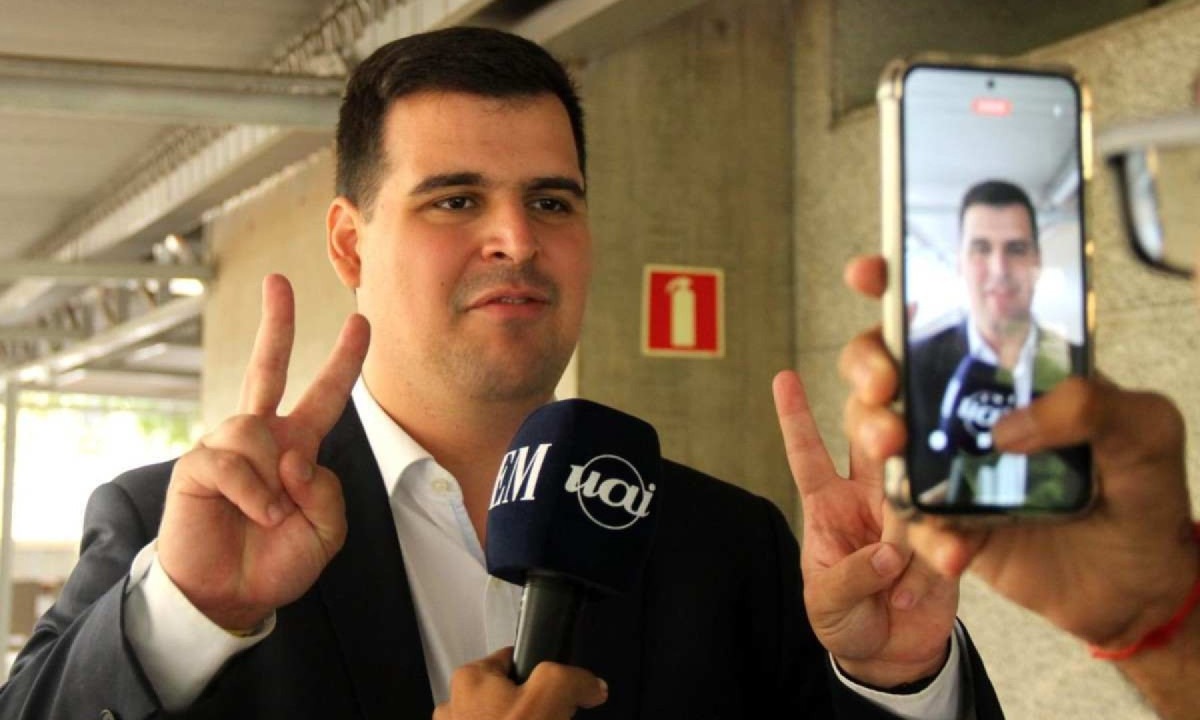Bruno Engler esteve no Estado de Minas -  (crédito: JAIR AMARAL/EM/DAPRESS)