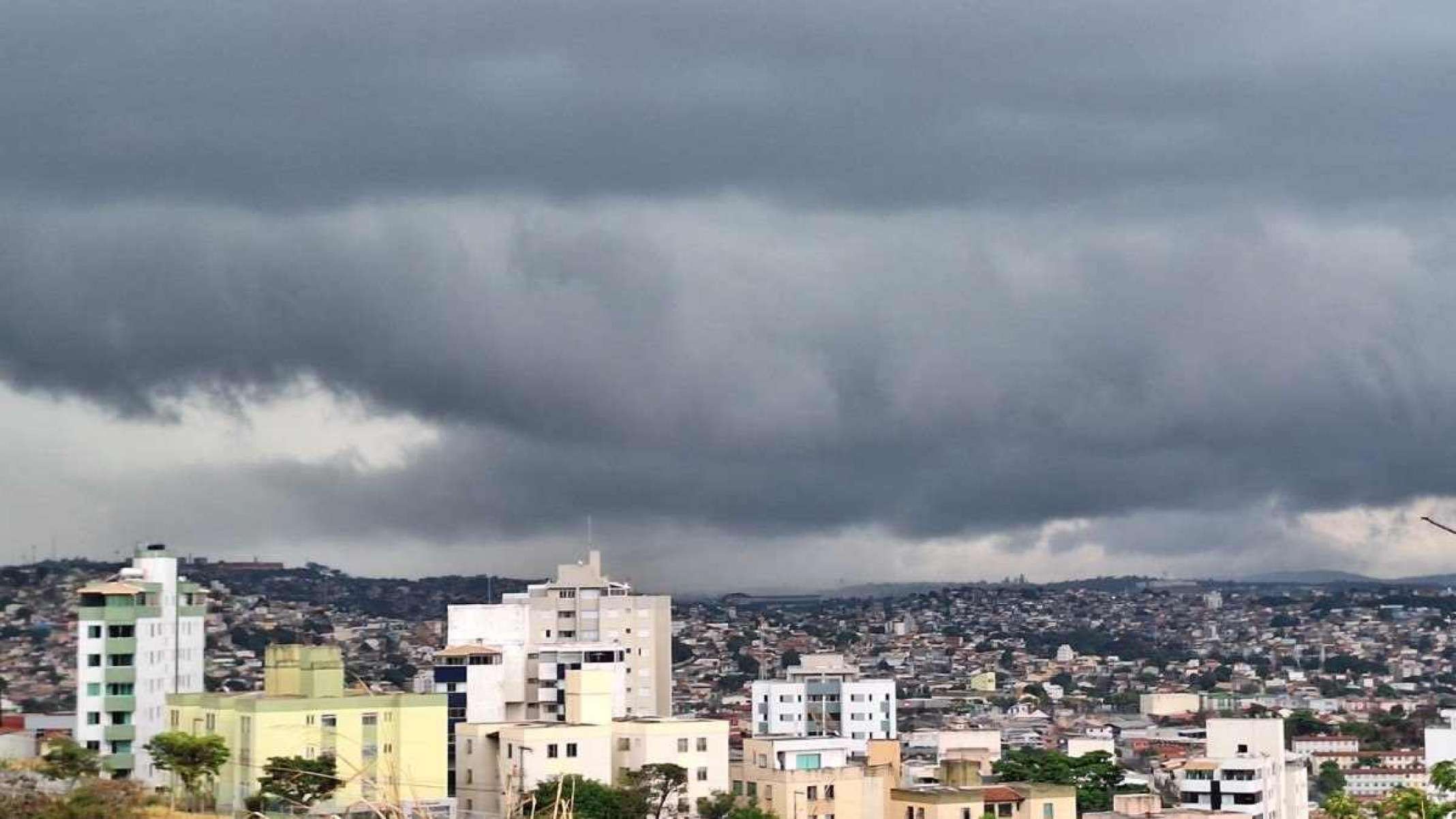 Ciclone pode intensificar chuvas em Minas a partir desta quinta-feira (24)