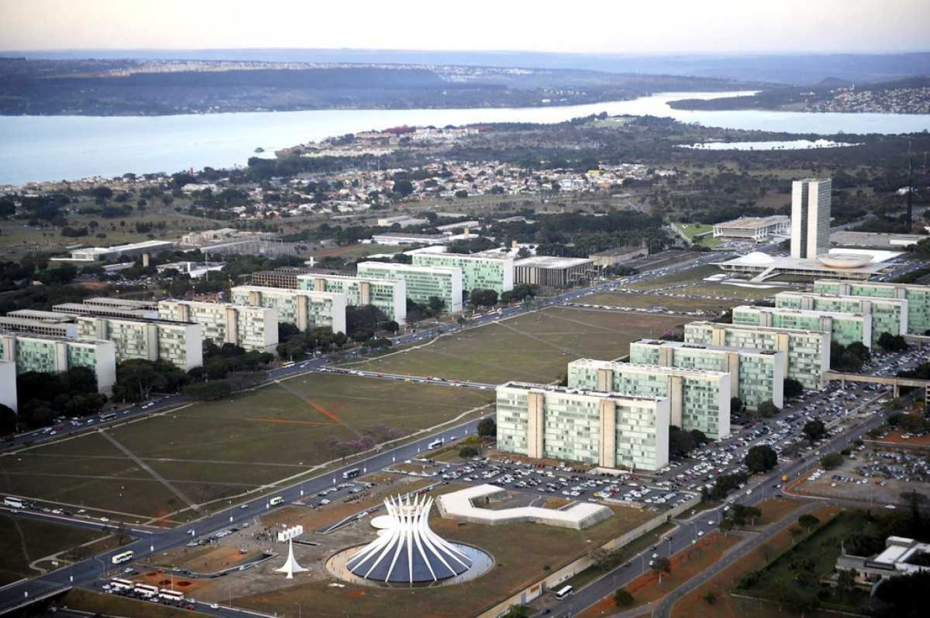 Vista aérea da Esplanada dos Ministérios, em Brasília -  (crédito:  Ana Volpe/Agência Senado/Flickr)