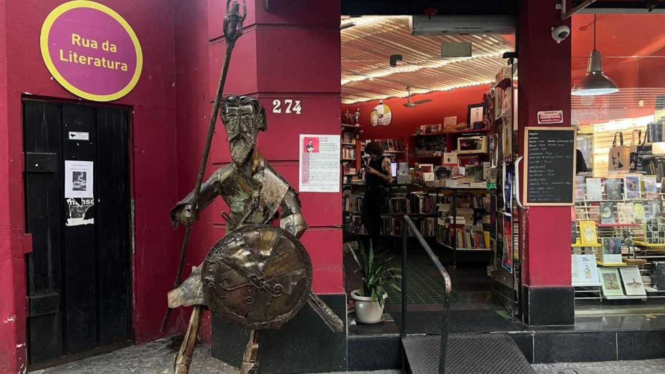 Livraria Quixote celebra 21 anos de literatura em Belo Horizonte