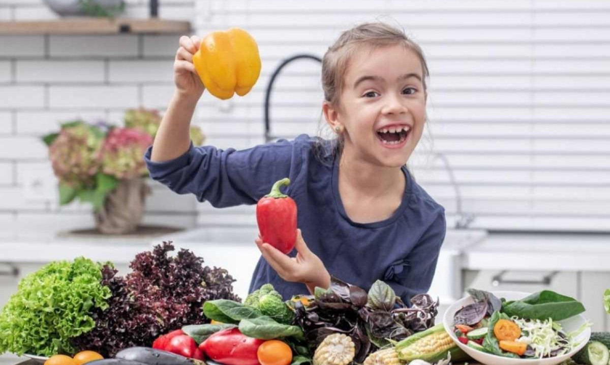 As cores no prato, além de um atrativo visual, são reflexo da diversidade de nutrientes que o corpo necessita durante a infância, a vida adulta e a velhice -  (crédito: Freepik)