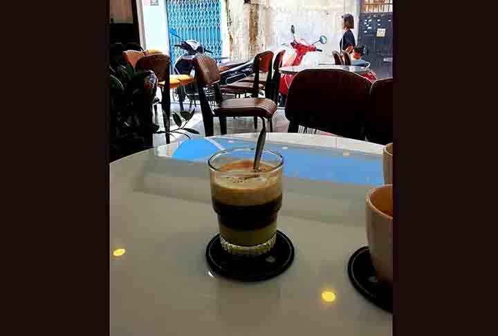 Café com leite condensado e sal faz sucesso na Ásia; veja em que país