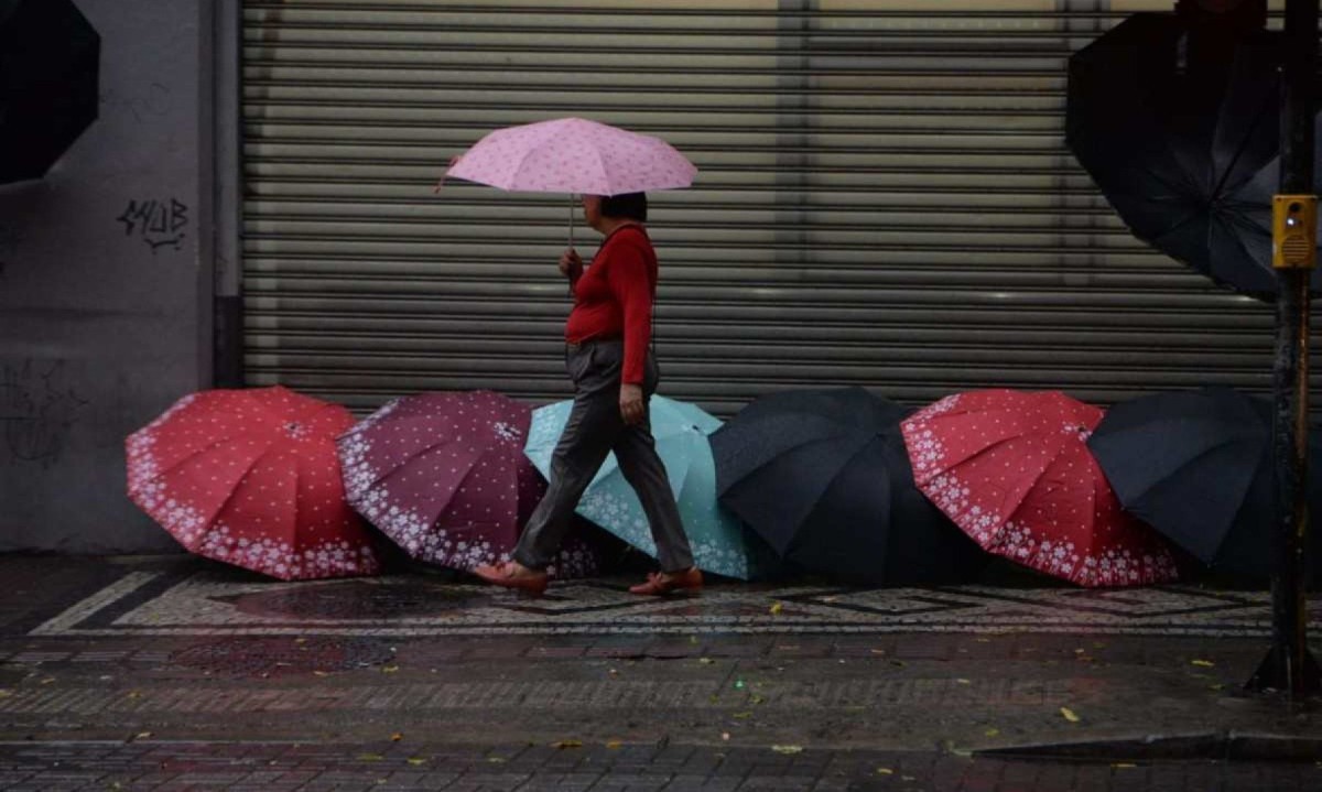 Regional de BH registrou mais que o dobro do volume de chuva esperado para todo o mês de outubro -  (crédito: Túlio Santos/EM/D.A.Press)