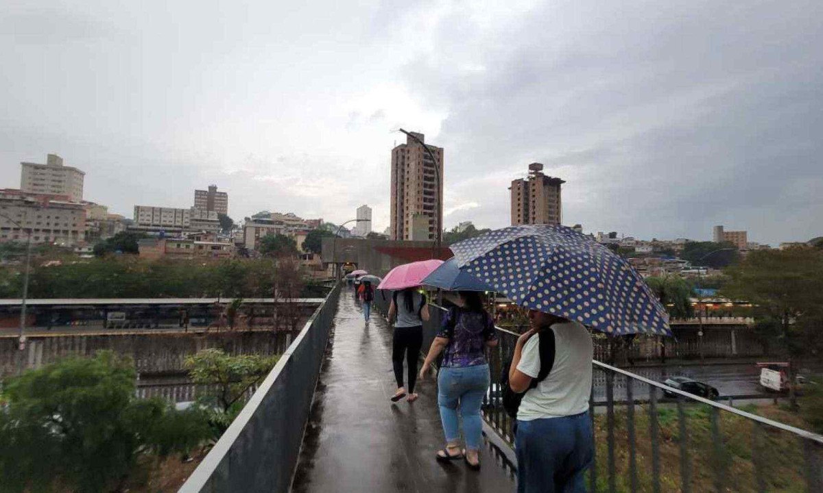 Defesa Civil alerta para pancadas de chuva em Belo Horizonte nas próximas 24 horas -  (crédito: Gladyston Rodrigues/EM/D.A. Press)