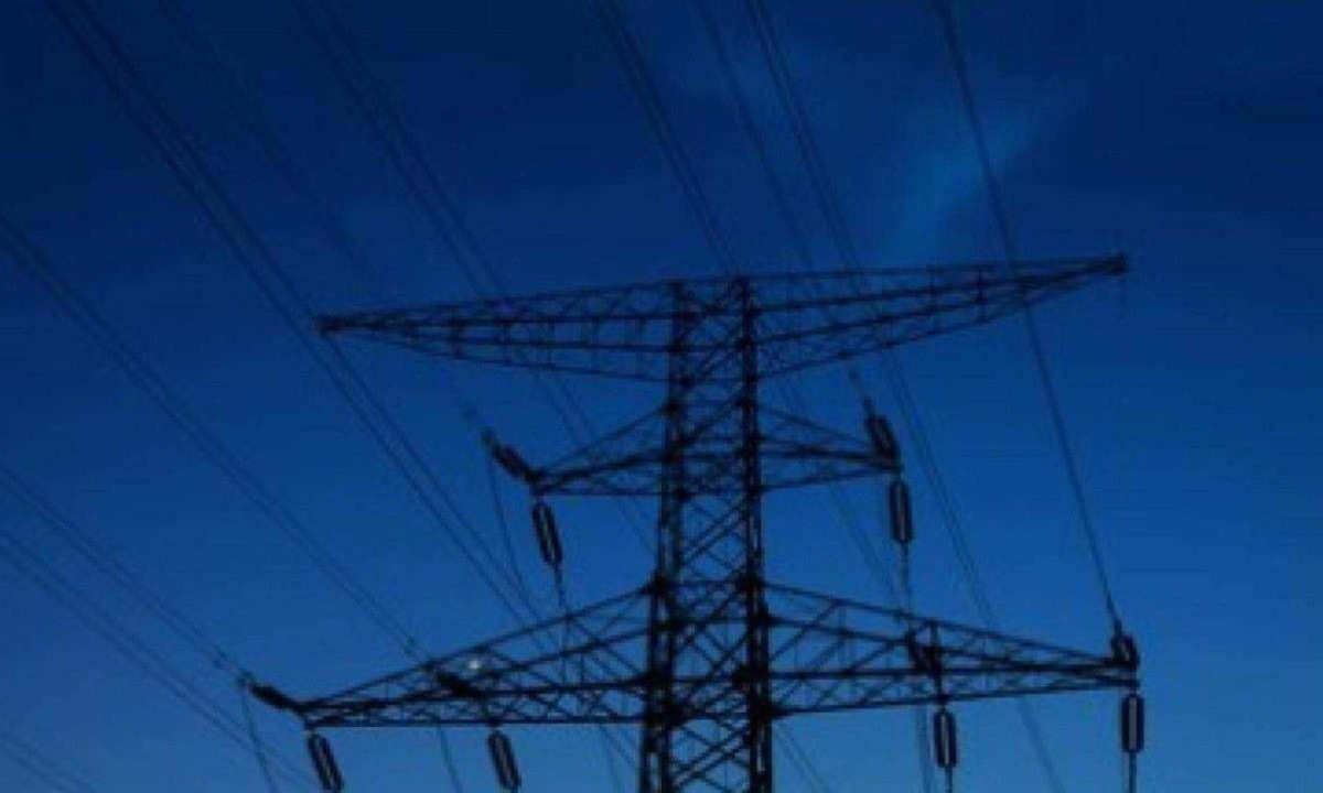 Aneel define bandeira amarela e contas de luz terão um alívio em novembro -  (crédito: DINO)