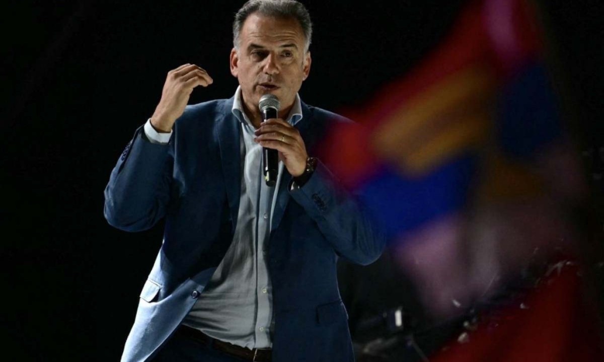  Yamandu Orsi, candidato da esquerda à presidência do Uruguai, favorito nas pesquisas até o momento -  (crédito: Pablo PORCIUNCULA / AFP)
