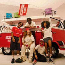 Streetwear  A Smirnoff se uniu à Nephew Clothing e lançou coleção de street - Divulgação