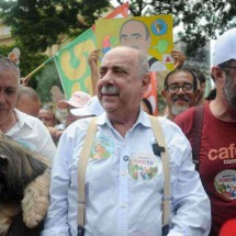 Caminhadas no último dia de campanha de Fuad e Engler - ALEXANDRE GUZANSHE/EM/D.A PRESS