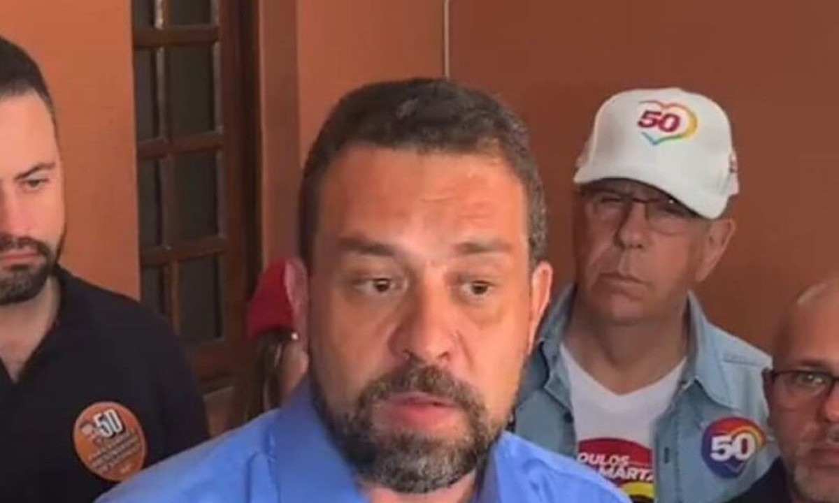 Guilerme Boulos concedeu coletiva para rebater declarações de Tarcísio de Freitas -  (crédito: Reprodução/Instagram)