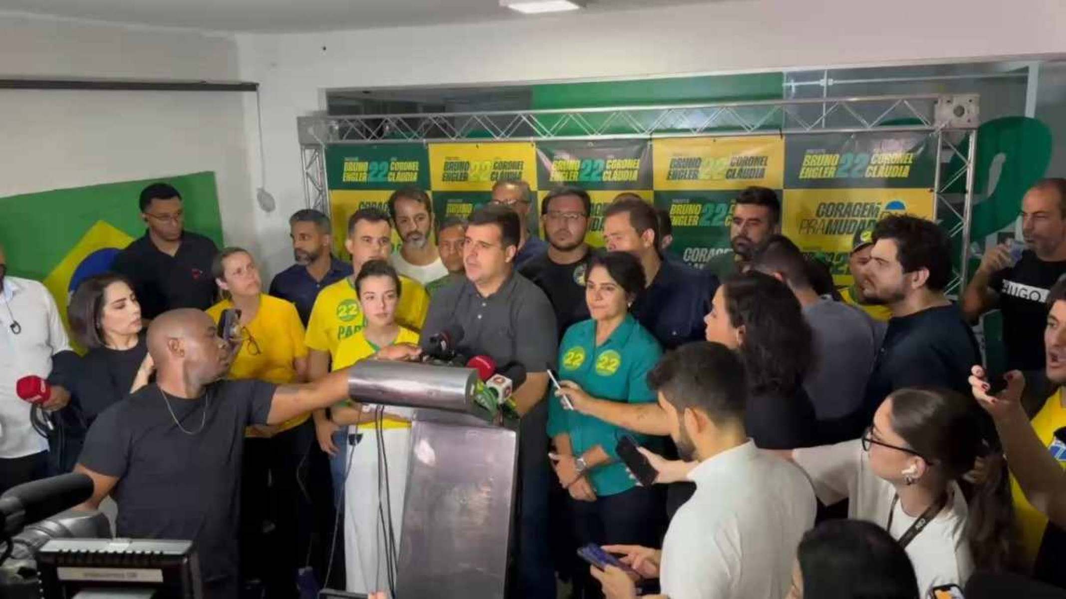 Nikolas, principal aliado de Engler, não aparece com o candidato derrotado