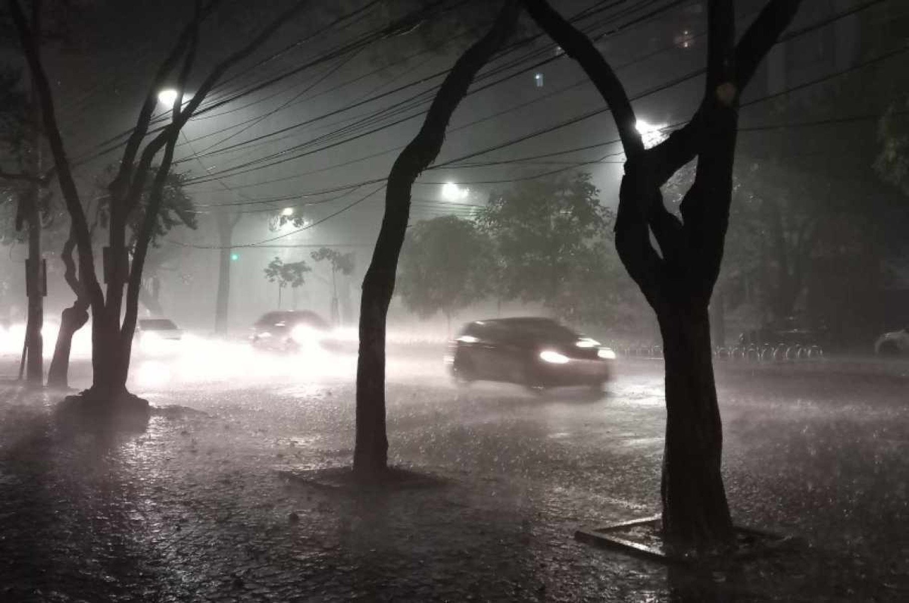 MG: frente fria segue para o Norte e leva chuva forte 