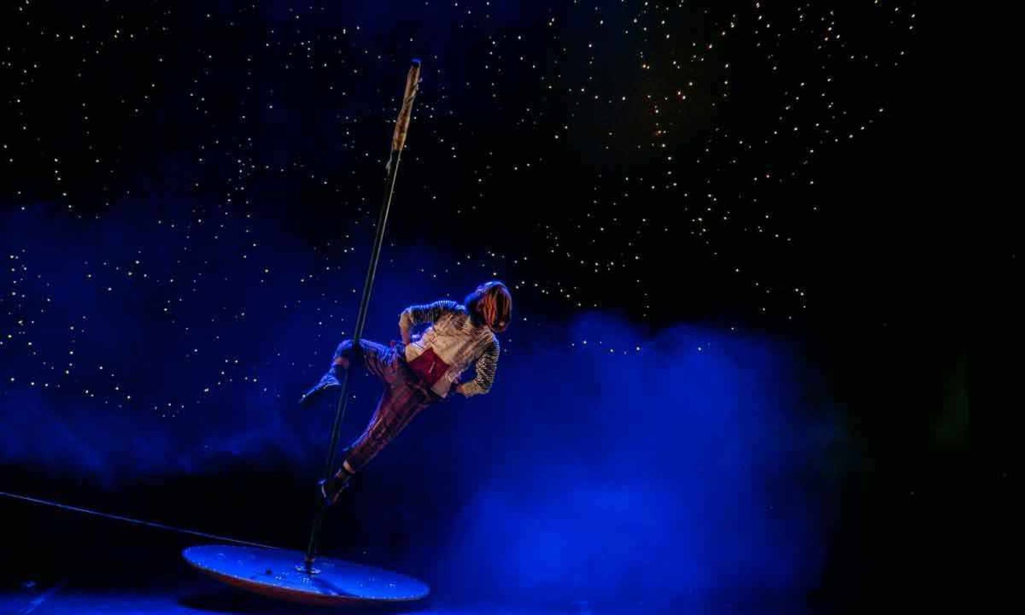 Artista brasileiro que integrou o Cirque du Soleil apresenta solo em BH