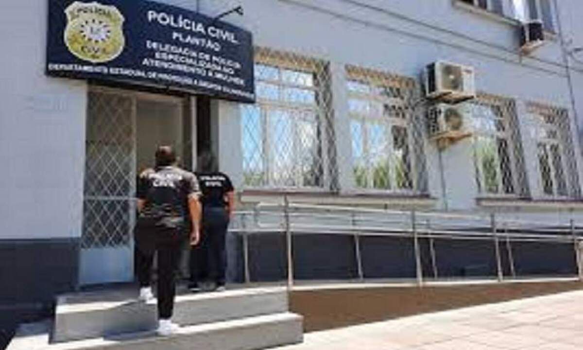 Policiais da Delegacia de Esmeraldas procuram por "2D" e "Weltinho" -  (crédito: PCMG)