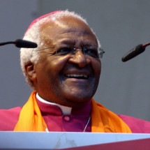 Desmond Tutu: arcebispo fez história na África do Sul - Elke Wetzig / commons wikimedia