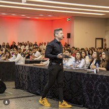 Treinamento de vendas pode ajudar negócios - DINO