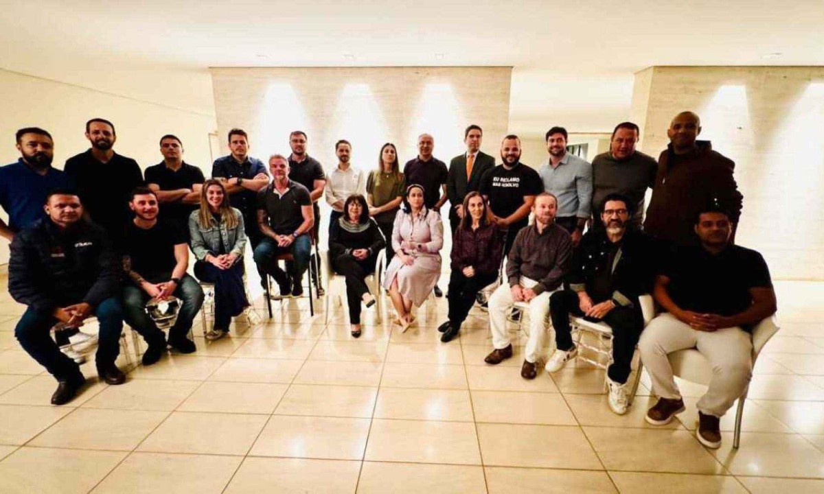 Encontro com os parlamentares foi organizado por Marcelo Aro -  (crédito: Reprodução)
