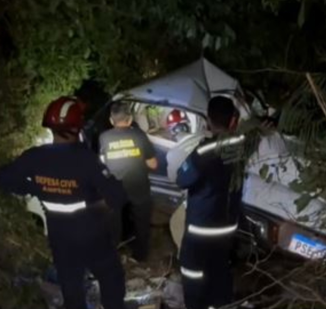 Socorrista passa mal ao se deparar com corpos do próprio irmão e da cunhada no local do acidente