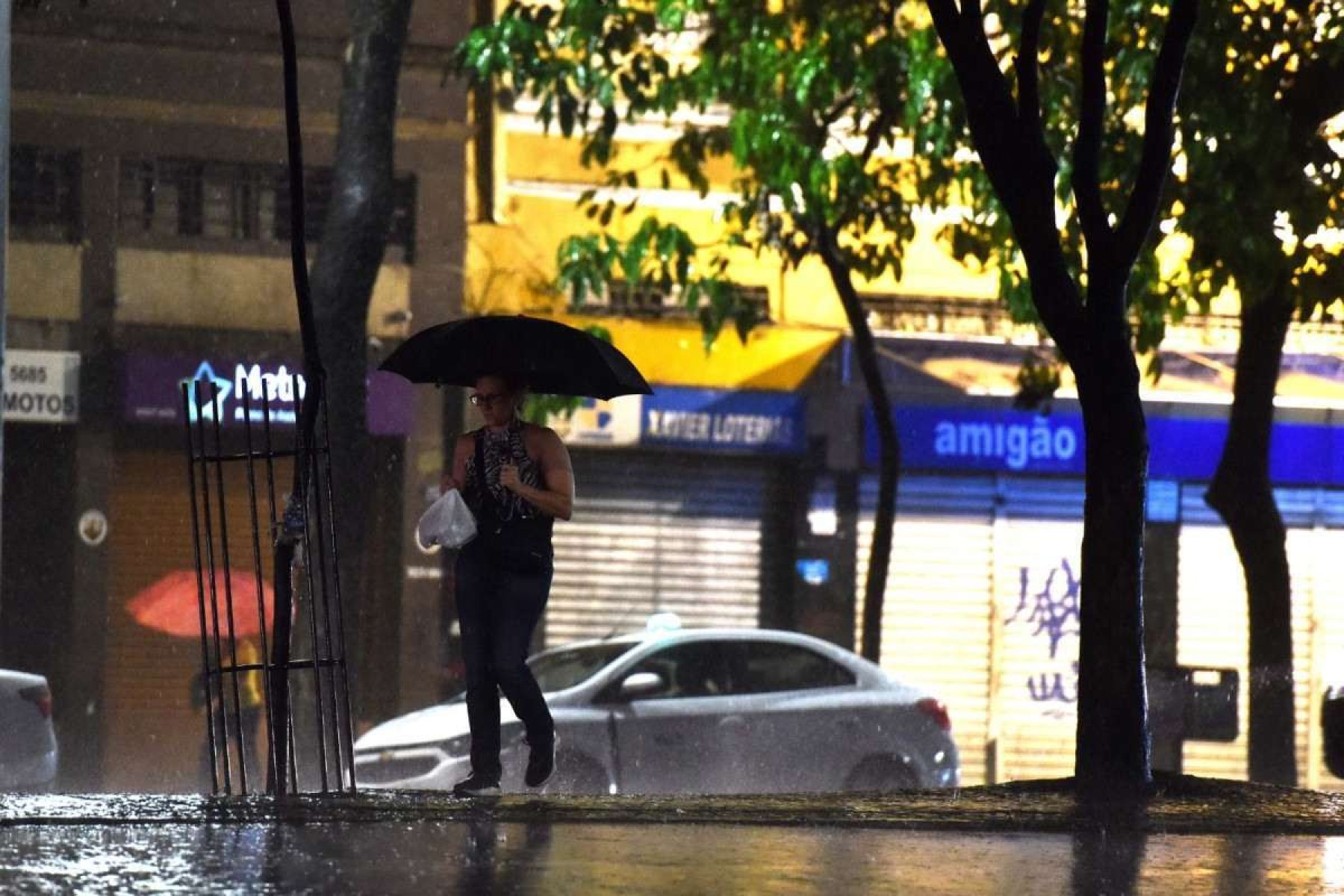 2024 registra terceiro mês de outubro mais chuvoso de BH em 114 anos