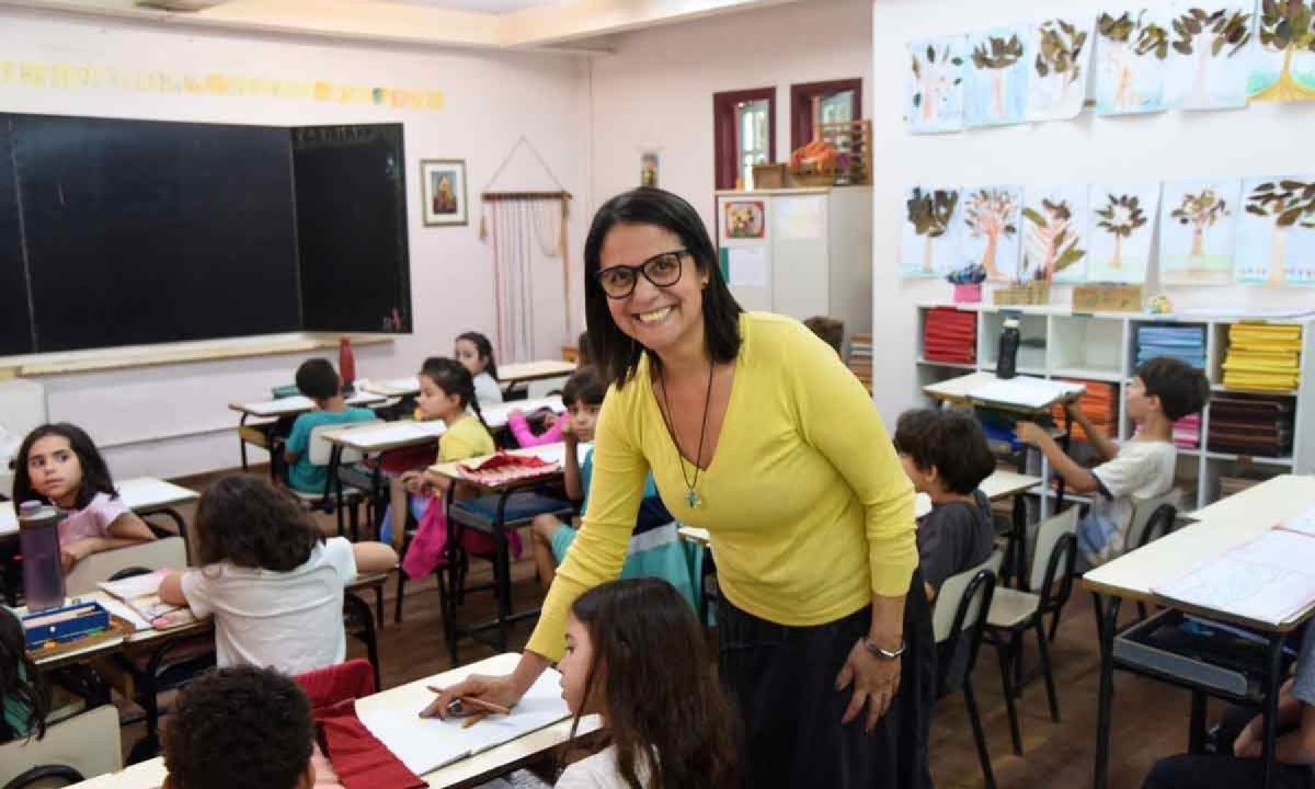 Maria Tereza Cayo, diretora do Instituto Ouro Verde, que fica em Nova Lima, na Grande BH, lembra que os valores de humanidade não se desenvolvem por meio do celular