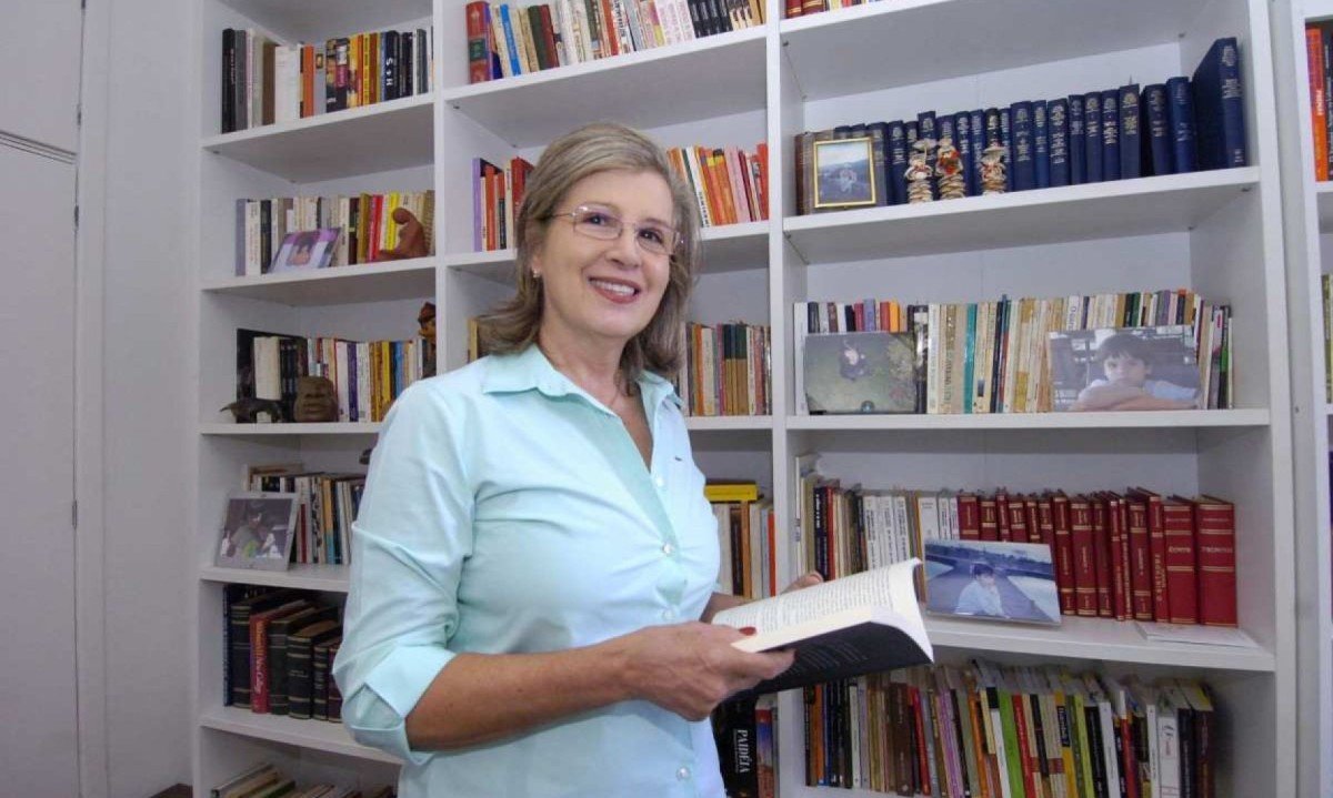 Gilda Vaz, uma das organizadoras do livro, diz que a escolha do tema desilusão é um reflexo da vivência das autoras no consultório

 -  (crédito: Juarez Rodrigues/EM/D.A Press)