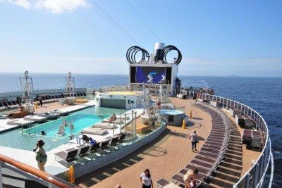  Palco na área da piscina do Seaview vai receber grandes shows musicais  -  (crédito: Gladyston Rodrigues/EM/D.A Press -)