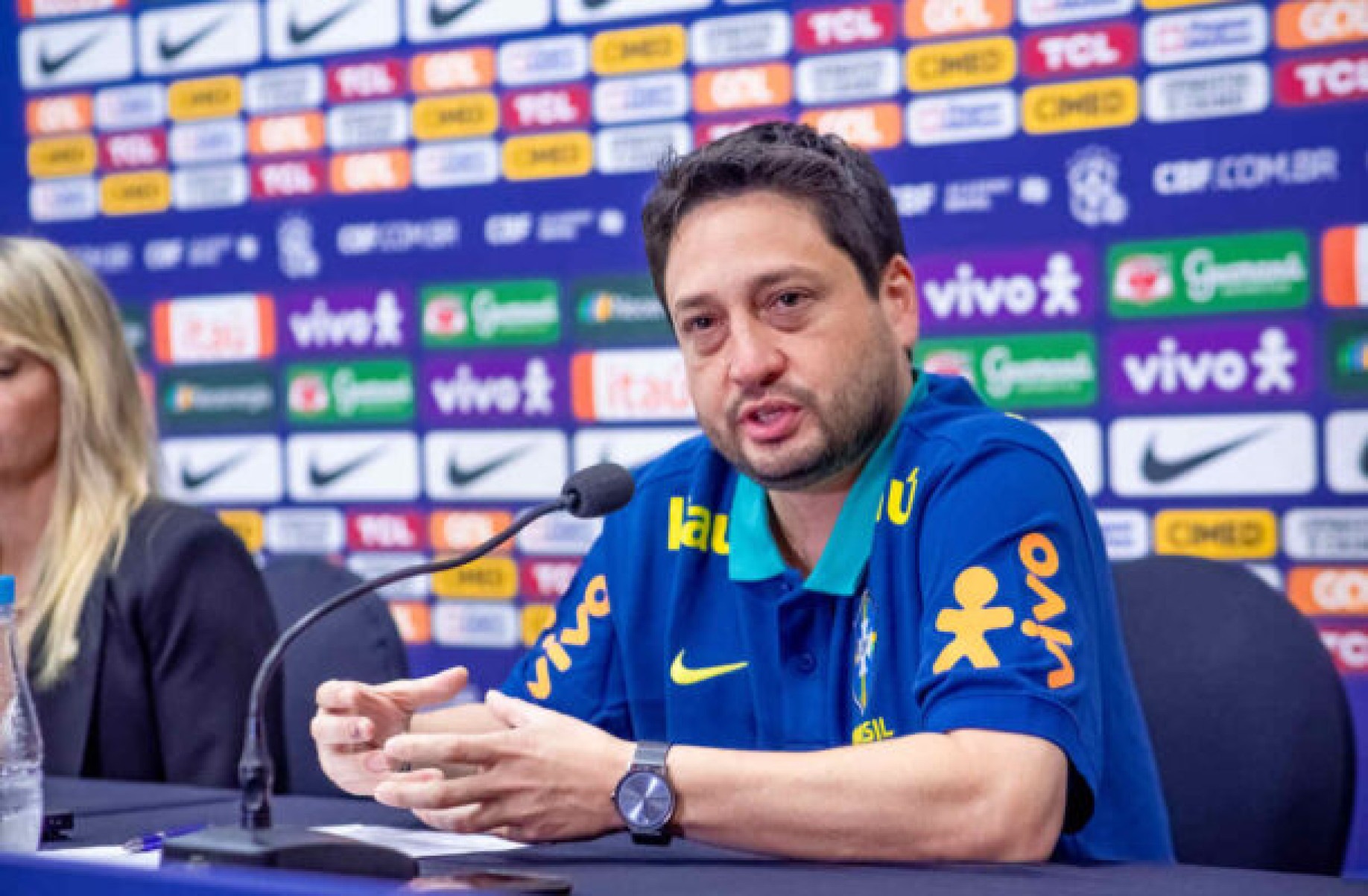 Arthur Elias enaltece Seleção em amistosos, mas alerta sobre futuro: ‘A Olimpíada passou’