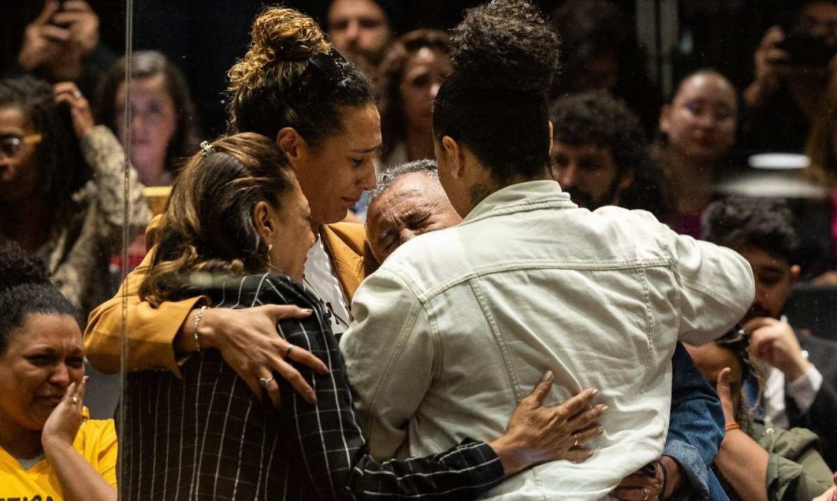 Anielle Franco e familiares durante o anúncio da condenação dos assassinos de Marielle Franco e Anderson Gomes  -  (crédito: BRUNNO DANTAS-TJRJ )