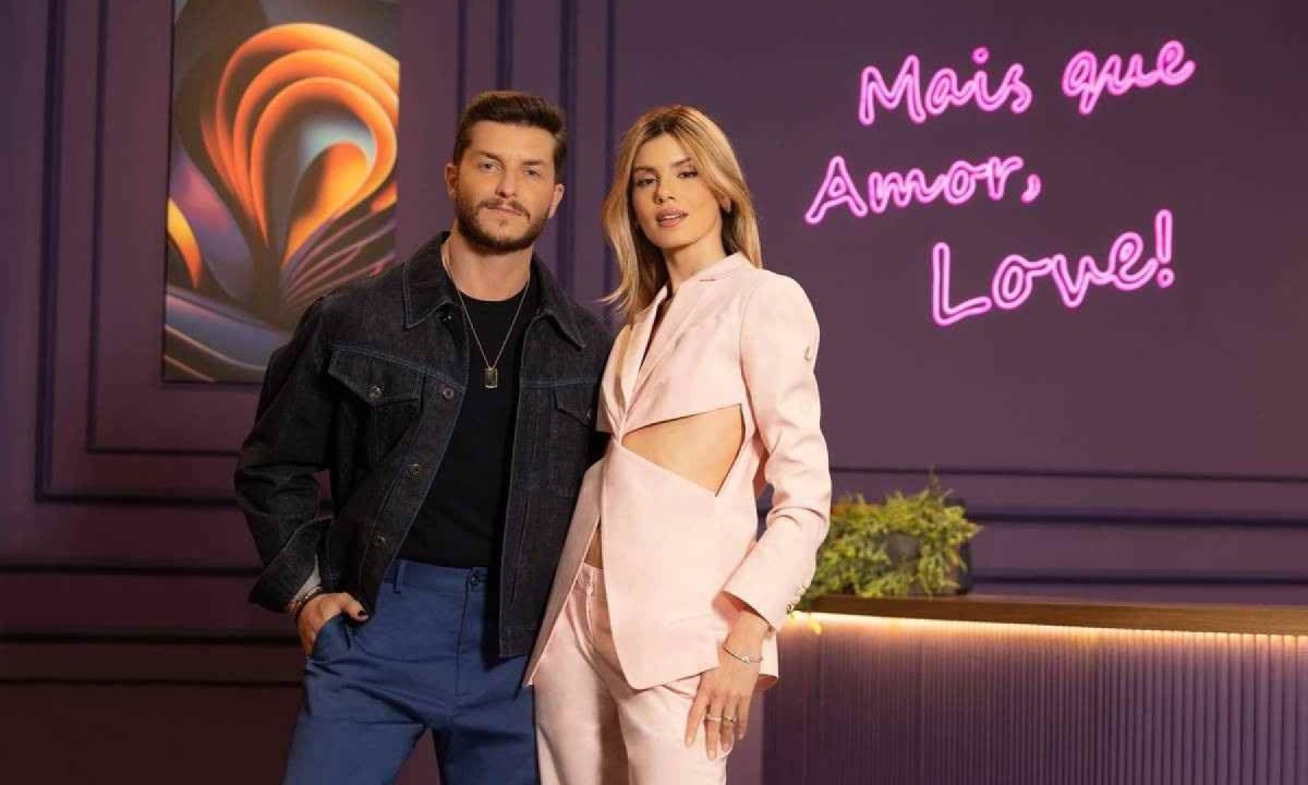 Camila Queiroz e Kleber Toledo, apresentadores do programa, afirmam que tem sido inspirador acompanhar os novos participantes -  (crédito: Netflix/Reprodução)