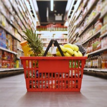 Mais brasileiros estão parcelando compras de supermercado - DINO