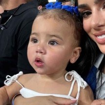 Companheira de Neymar, Bruna Biancardi exibiu registros de Mavie fantasiada de aranha no dia do Halloween -  (crédito: Foto: Reprodução / Instagram)