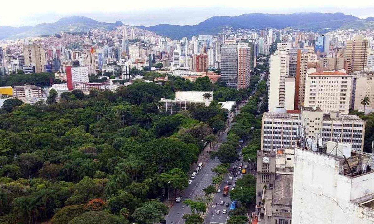 Centro de BH, com destaque para o Parque Municipal -  (crédito:  Picasa/Cmasi/wikimedia commons)