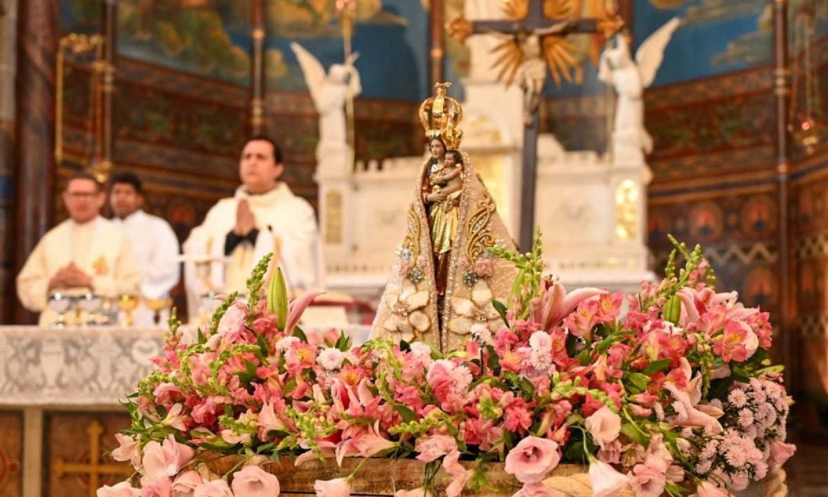 A imagem peregrina de Nossa Senhora de Nazaré fica em Belo Horizonte até segunda-feira (4/11) -  (crédito: Leandro Couri/EM/D.A Press)