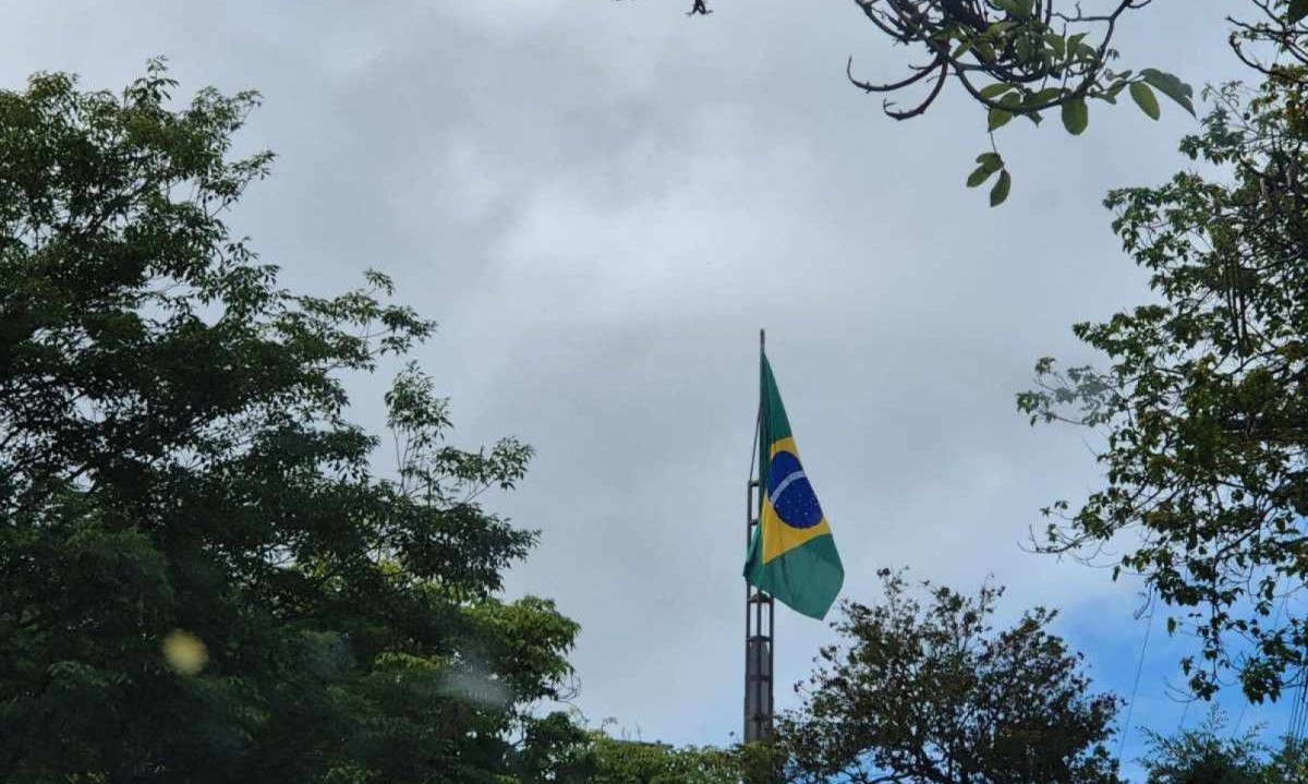 Na capital mineira, a expectativa é de céu parcialmente nublado, com ocasionais pancadas de chuva -  (crédito: Jair Amaral/EM/D.A Press)