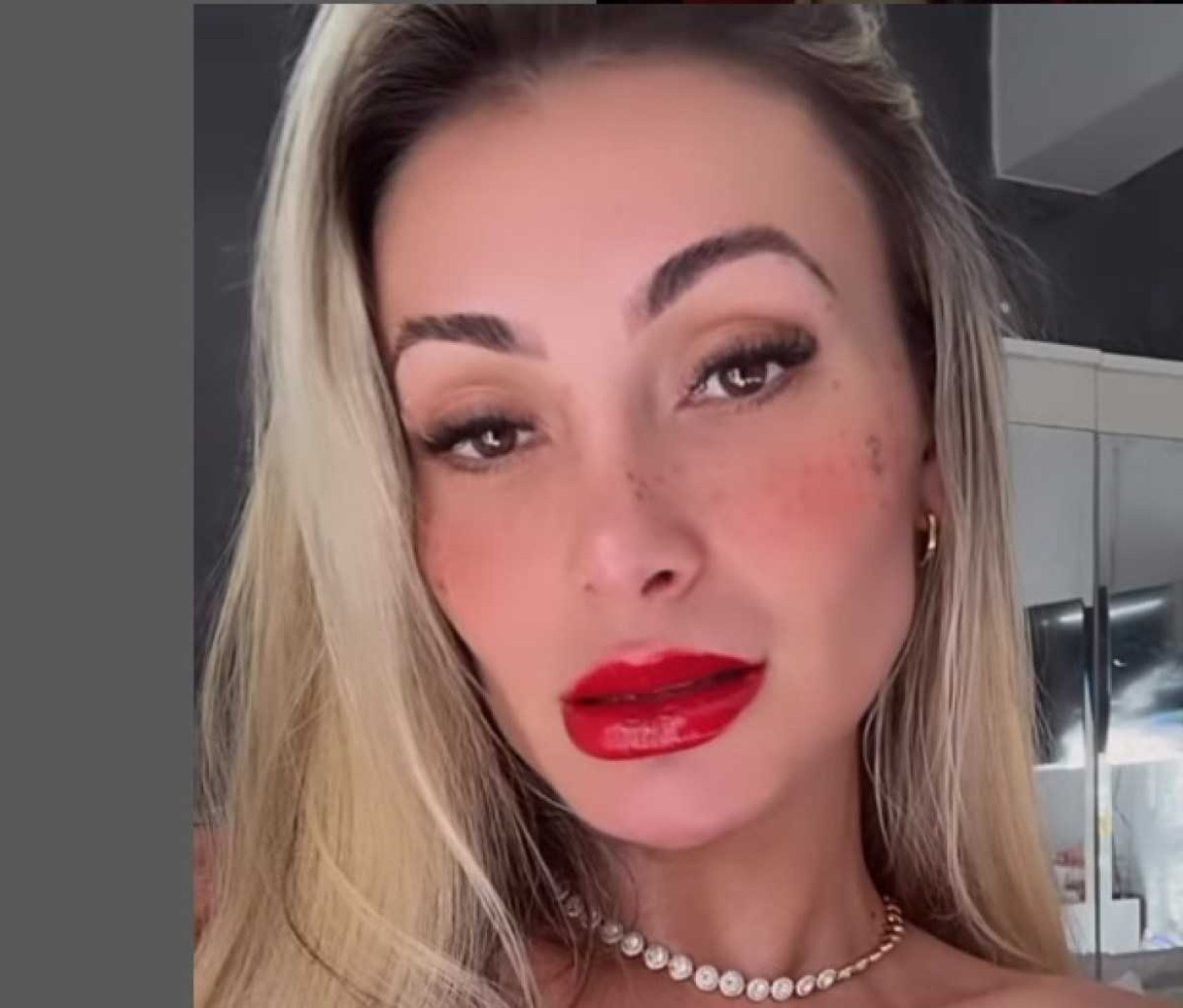 Rosto de Andressa Urach: entenda a técnica de tatuagem de sardas