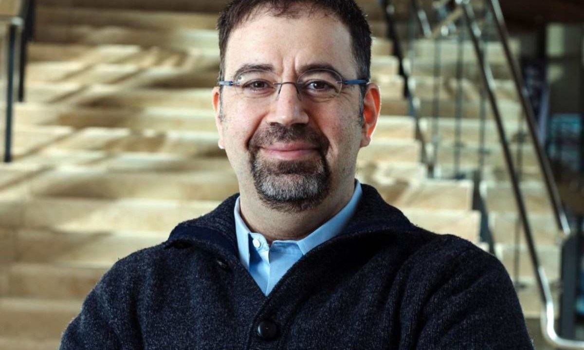 Daron Acemoglu, professor catedrático do Instituto de Tecnologia de Massachusetts (MIT), ganhador do Nobel de Economia -  (crédito: opentodebate.org/Reprodução)