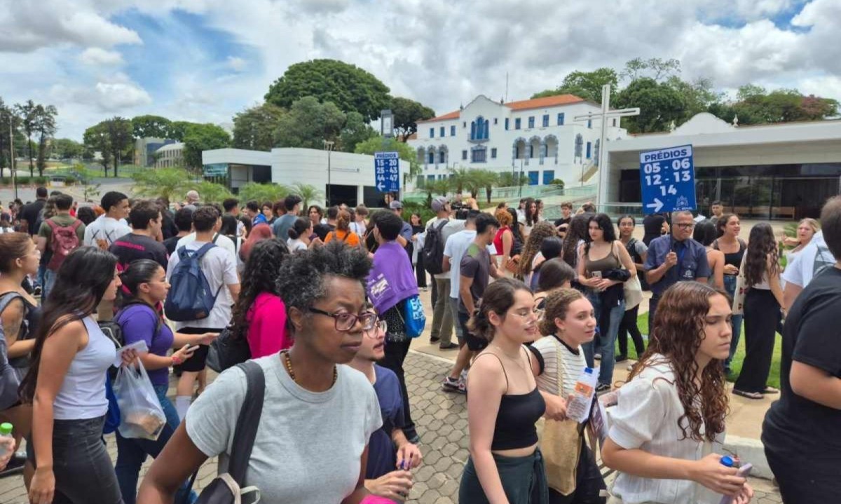 Participantes contam o que acharam das provas de linguagens, ciências humanas e da redação  -  (crédito: Jair Amaral/EM/D.A.Press)
