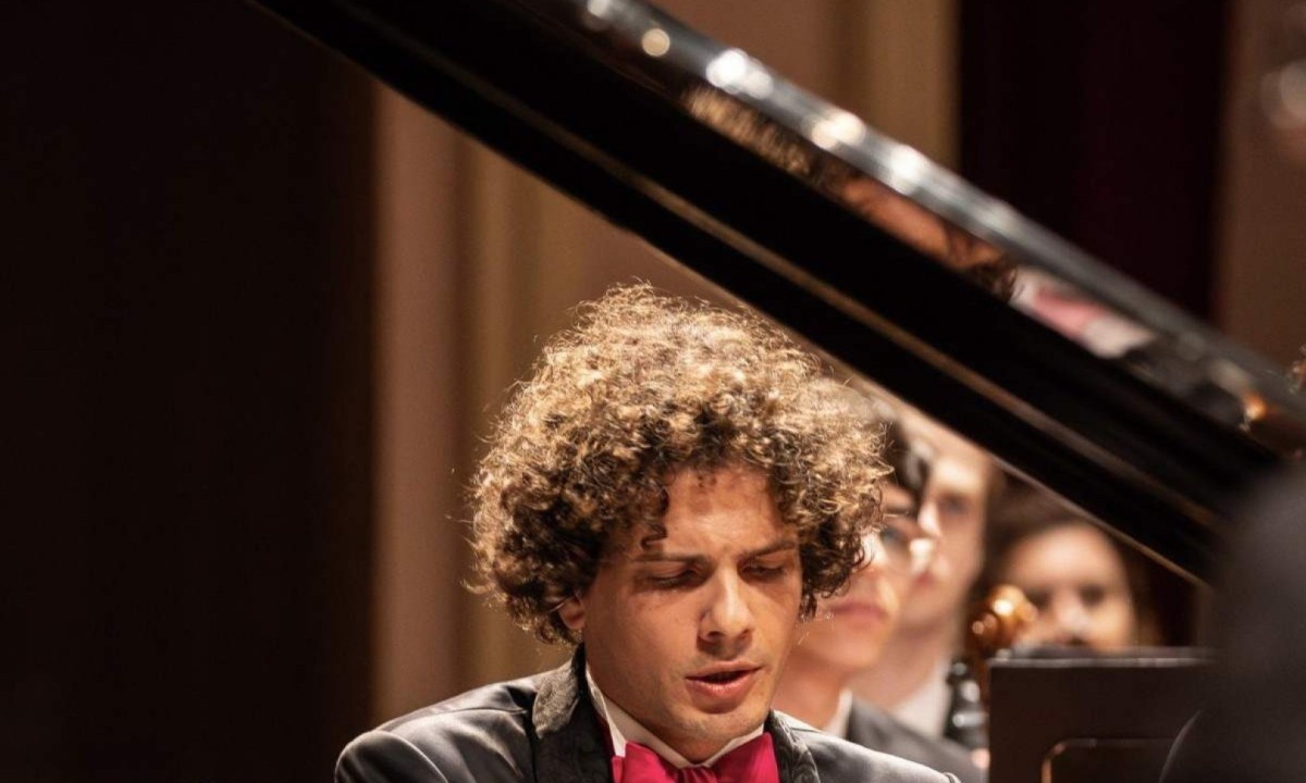 Radicado na Alemanha, o pianista Fabio Martino volta a se apresentar no Centro Cultural Unimed-BH Minas, amanhã (5/11) à noite -  (crédito: Renato Mangolin/divulgação)
