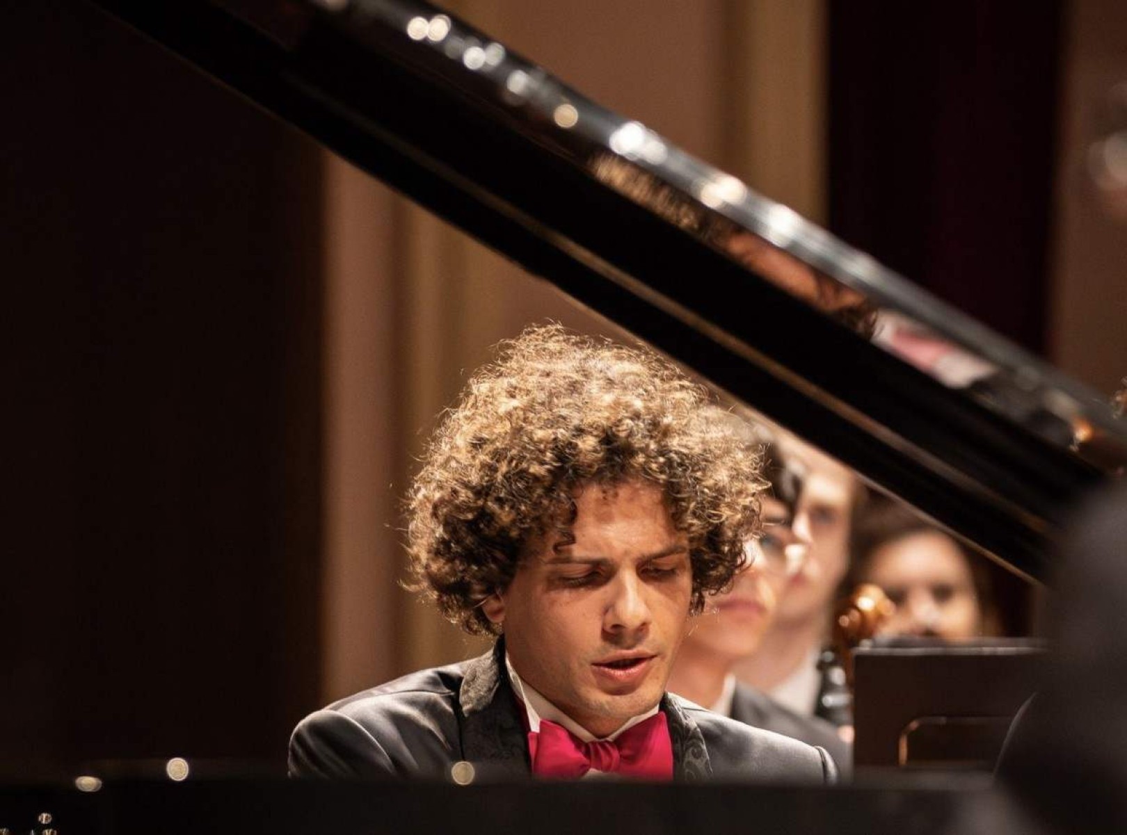 Fabio Martino promete recital com 'energia forte' nesta terça (5/11), em BH