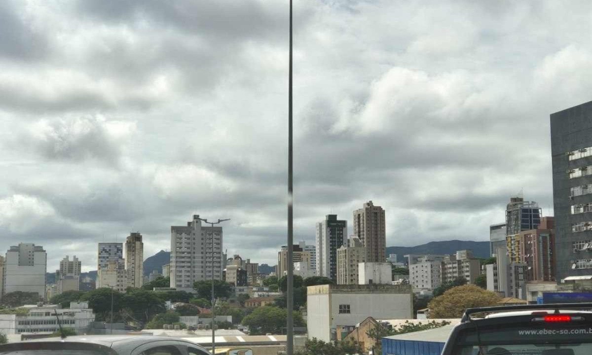 O clima deve permanecer nublado em todo o estado de Minas Gerais nesta segunda-feira (4/11) -  (crédito: Jair Amaral/EM/D.A Press)