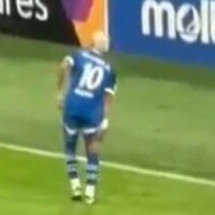 De volta após lesão, Neymar deixa campo com dores em jogo do Al-Hilal - No Ataque Internacional