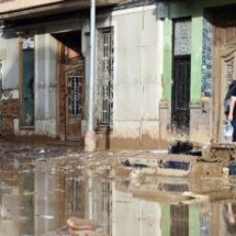 Jogos da Copa do Rei são adiados por causa de inundações que deixaram mais de 200 mortos - No Ataque Internacional