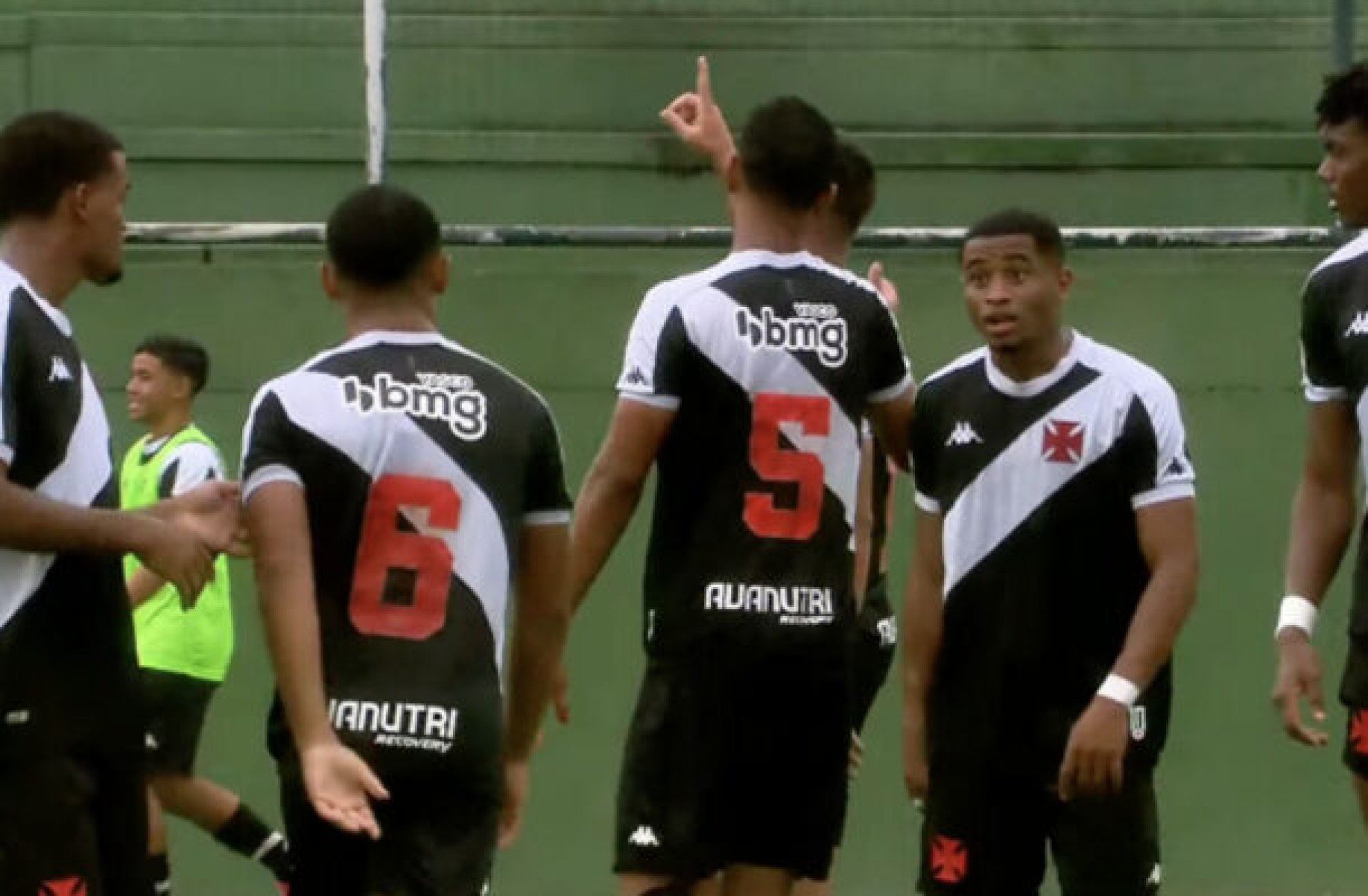 Vasco goleia o Sport e avança às quartas do Brasileirão de Aspirantes