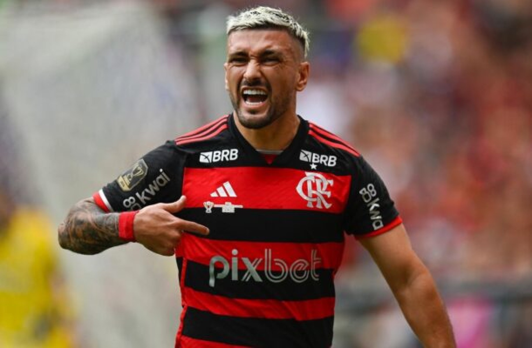 Arrascaeta vê Gabigol ‘obcecado’ no Flamengo: ‘Tem muita estrela’