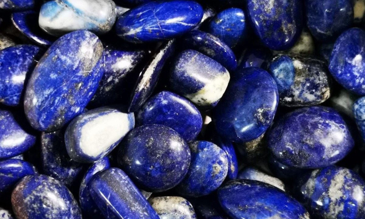 Pedra Lápis Lazuli: conheça o seu significado espiritual -  (crédito: Wemystic)